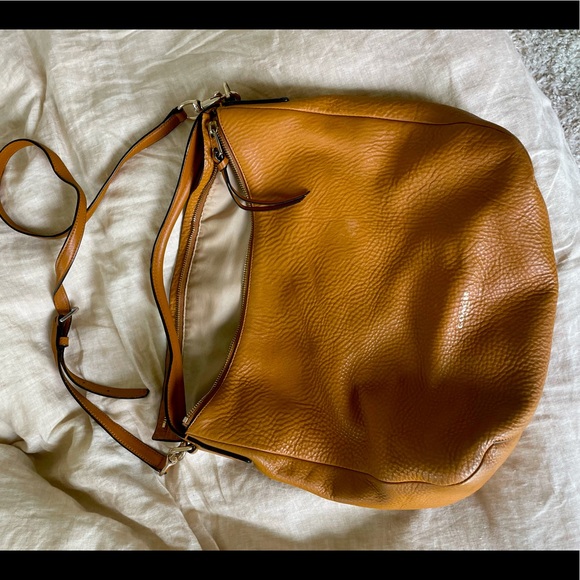 Coach Hobo Shoulder Bag Gold/Saddle (Great Condition!!!)